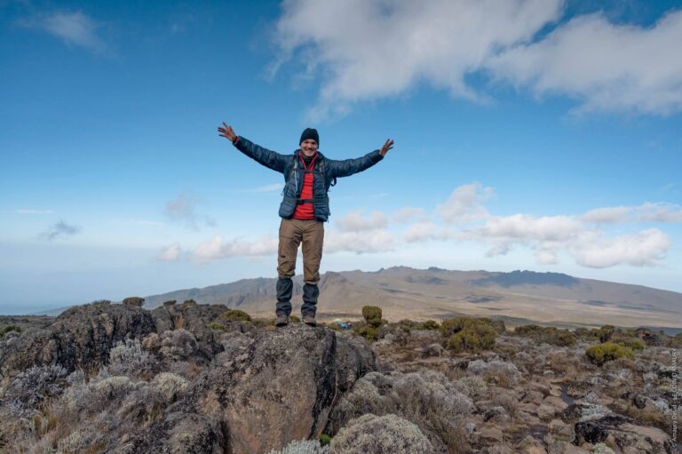 On gravit le Kilimandjaro ! – Vidéo